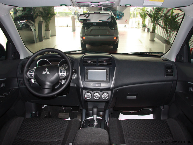 【图】 ASX劲炫  2011款 2.0四驱劲尚版中控方