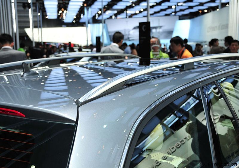 奔驰C200旅行版 中型车 2011上海车展 车展新