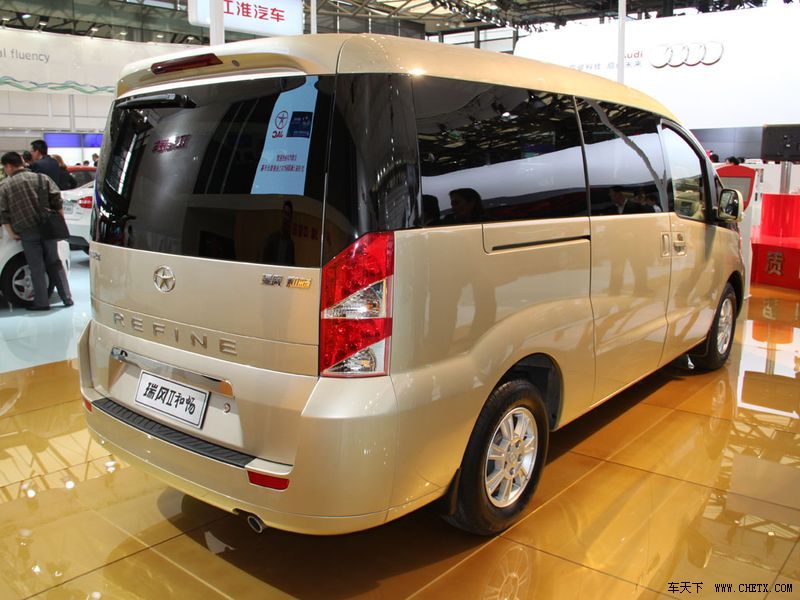 商务车--库尔勒汽车租赁网 出租全新7座黑色顶级豪华版江淮高清图片