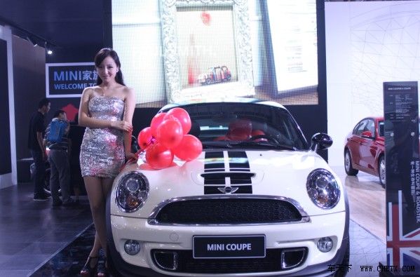 bmw及mini豪华阵营亮相十一车展高清图片