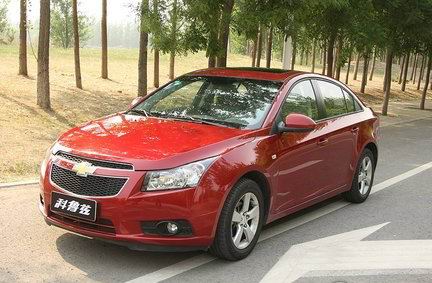 10万元经济实用家用车_经济实用 四款10万元家用车降价盘点(3)