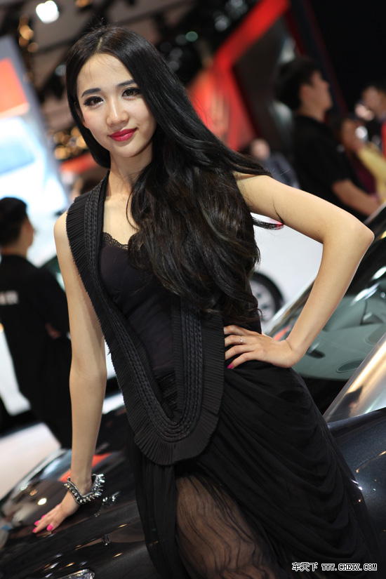 �Ϻ���չ ��ģ